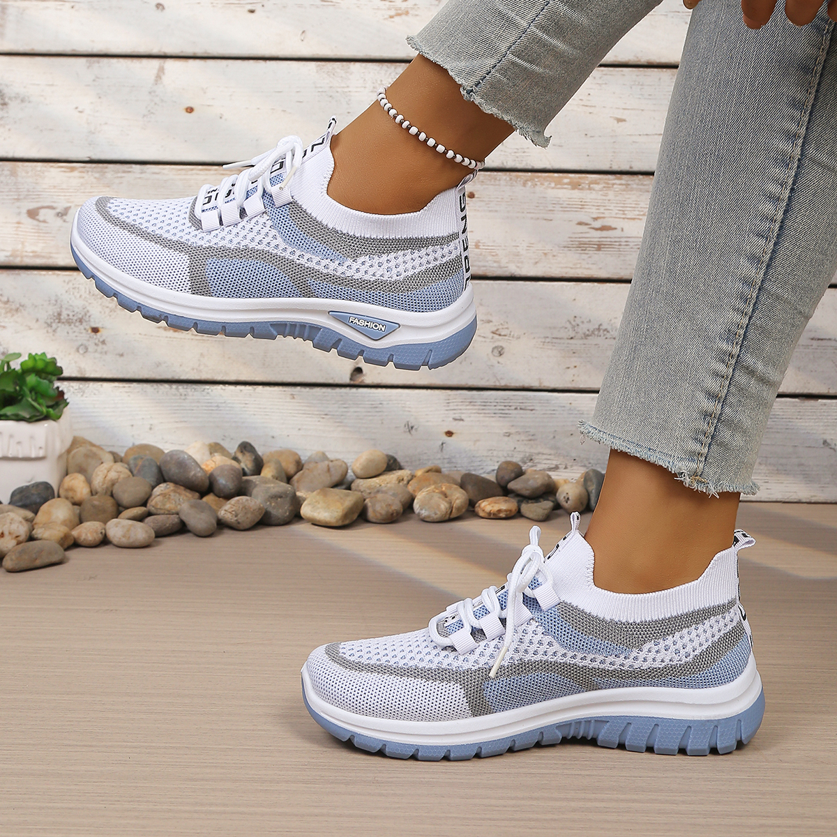 New women's vulcanized shoes,  - đánh giá và giá Guipure Lace Panel
