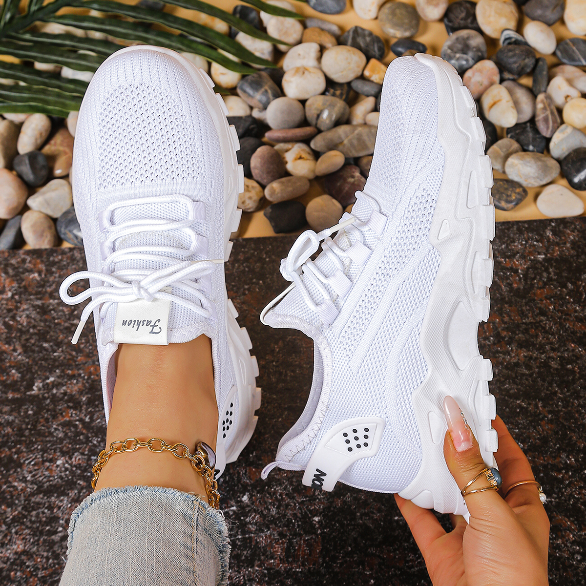 Women's sports shoes 2025: Bre - đánh giá và giá Guipure Lace Panel