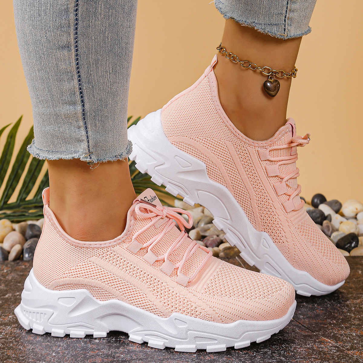 Women's sports shoes 2025: Bre - đánh giá và giá Guipure Lace Panel